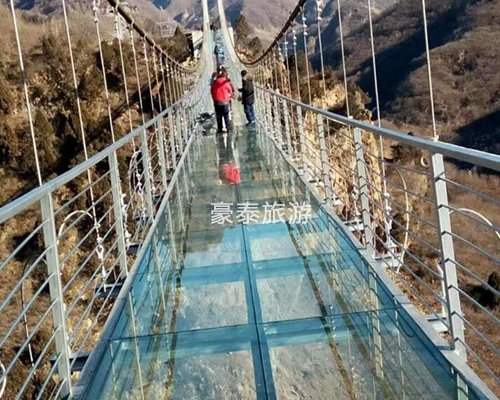 哈尔滨玻璃吊桥